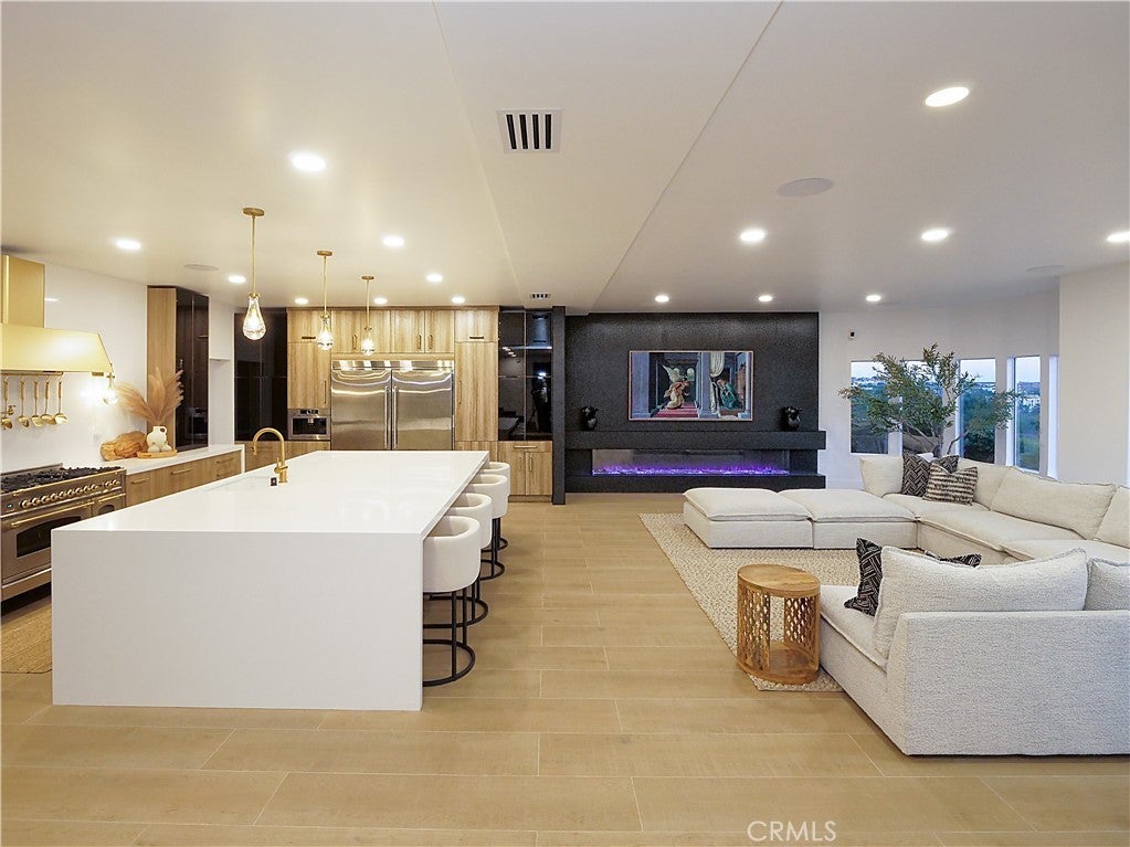 Photo of Listing #PV25256668