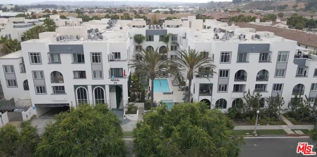 Photo of Listing #25618403