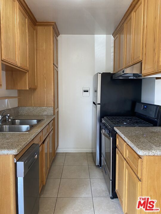 Photo of Listing #25618423