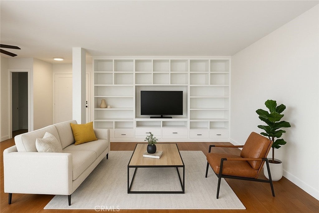 Photo of Listing #DW25259477