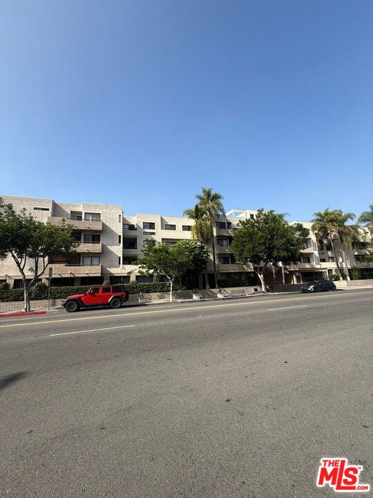 Photo of Listing #25618705