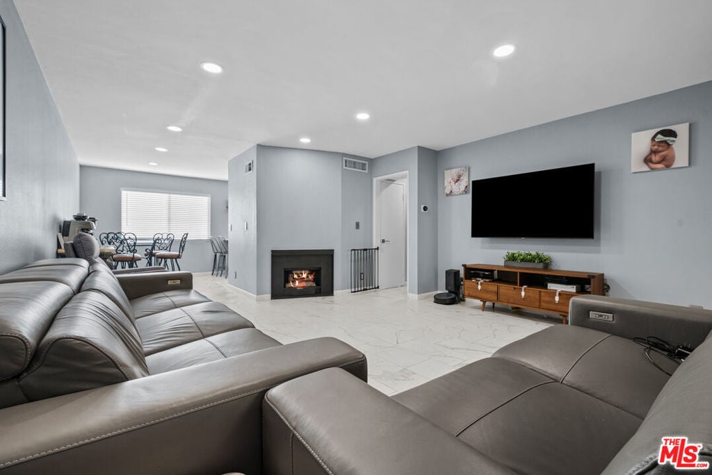 Photo of Listing #25618213