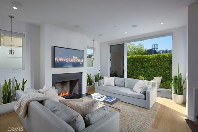 418 Larkspur, Corona Del Mar.