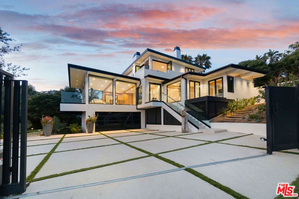 27187 Sea Vista Drive, Malibu