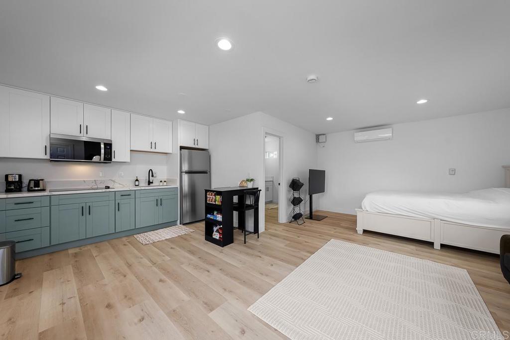 Photo of Listing #PTP2508565