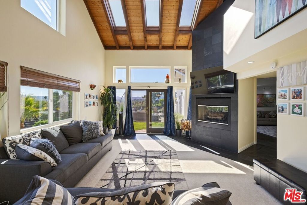 Photo of Listing #25619111