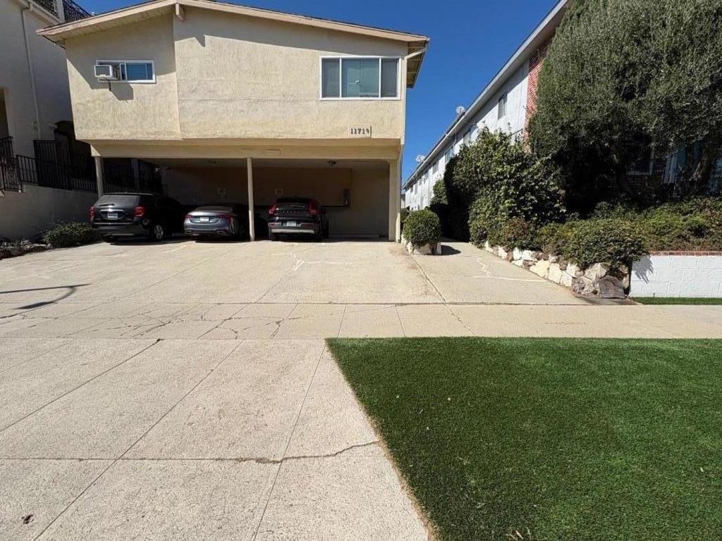 Photo of Listing #ML82027643