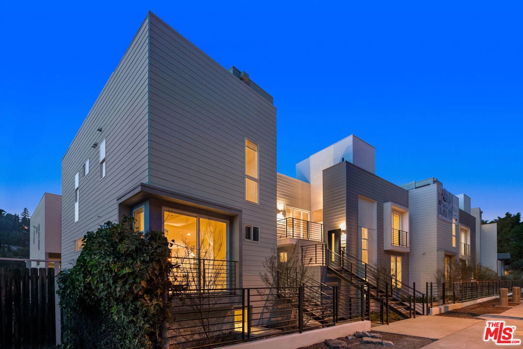 Photo of Listing #25618863