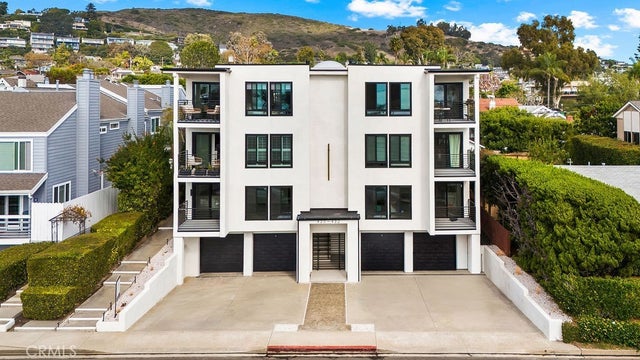 422 Cypress, Laguna Beach.