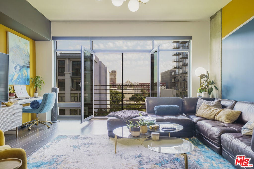 Photo of Listing #25619667