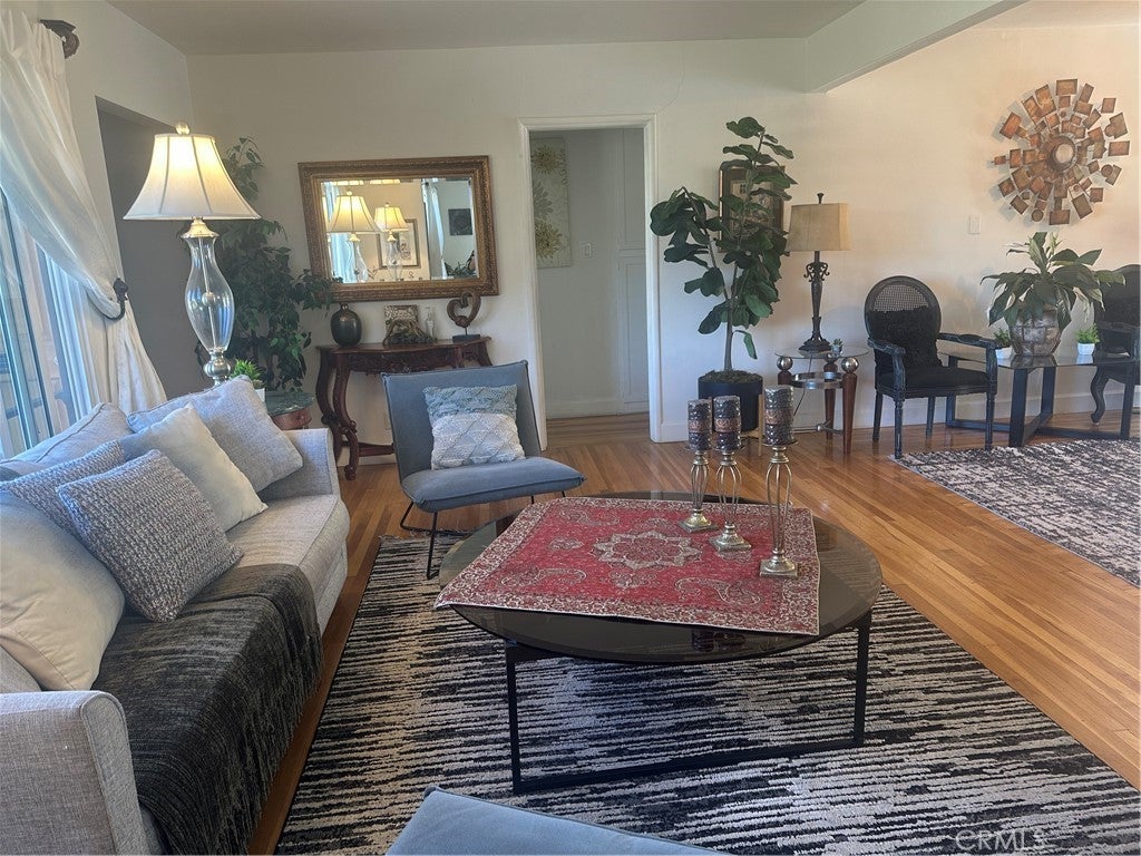 Photo of Listing #SR25261599