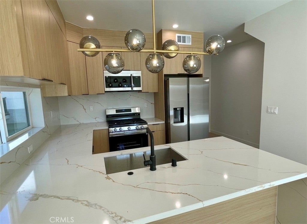 Photo of Listing #OC25262073