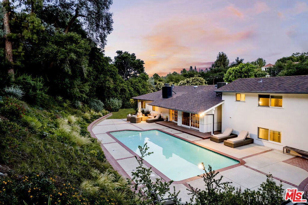 Photo of Listing #25618137