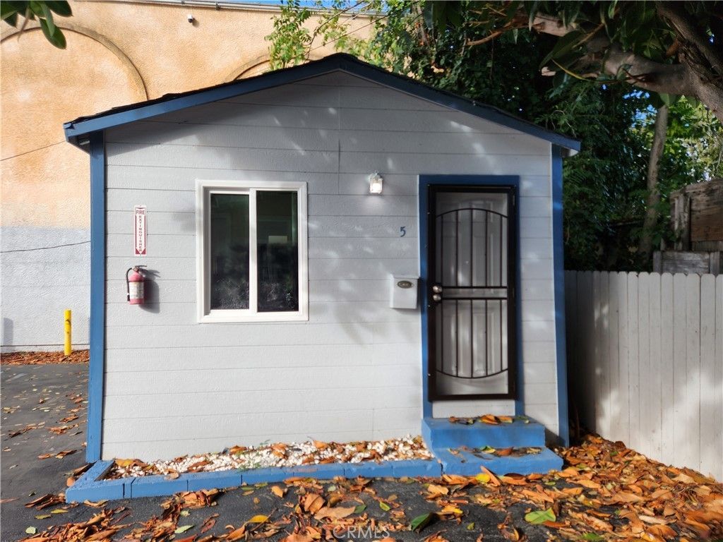 3713 W Imperial # 5, Inglewood