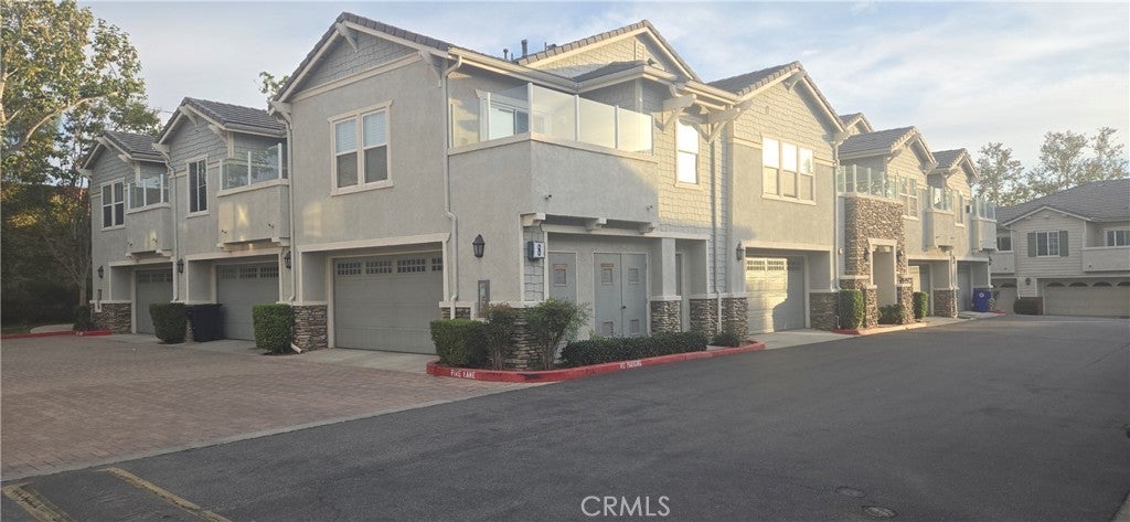 Photo of Listing #IV25251287