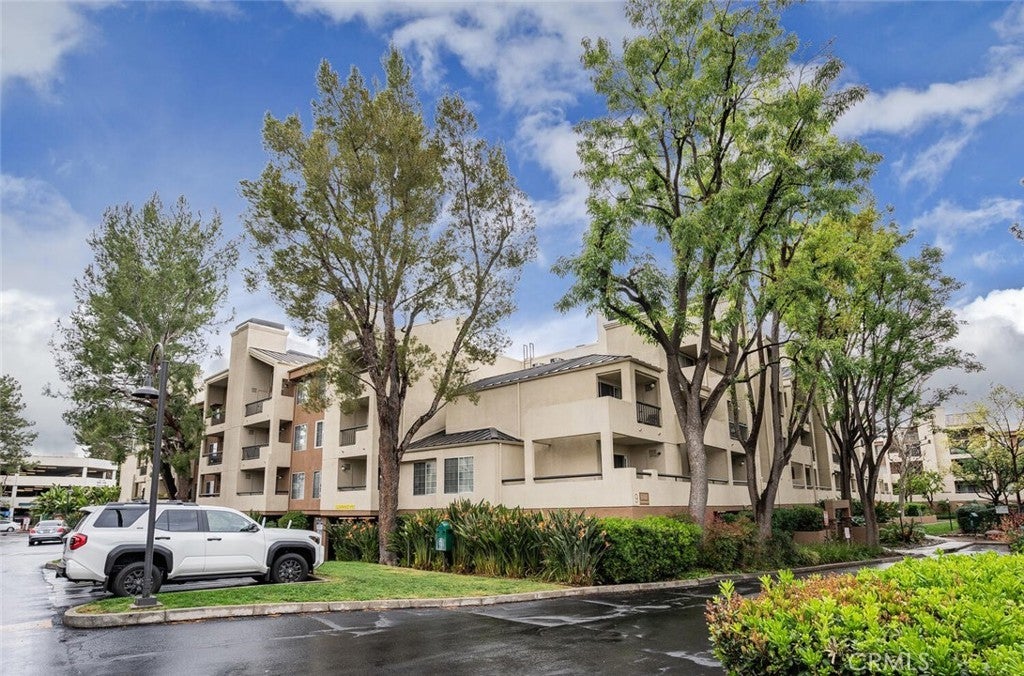 Photo of Listing #SR25262740