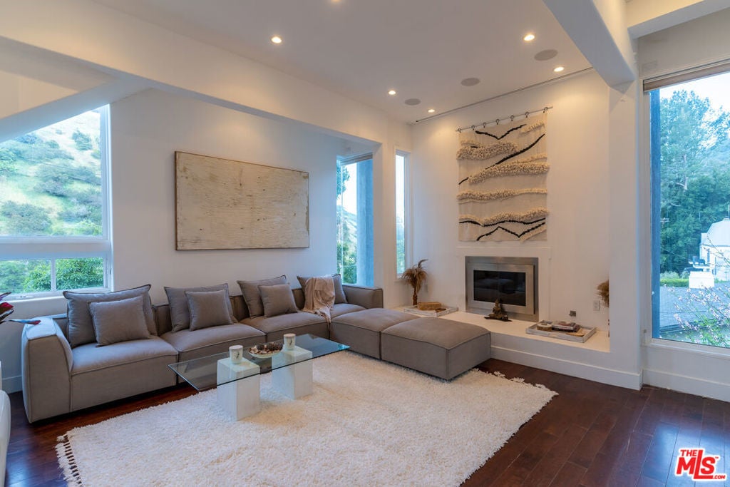 Photo of Listing #25620585