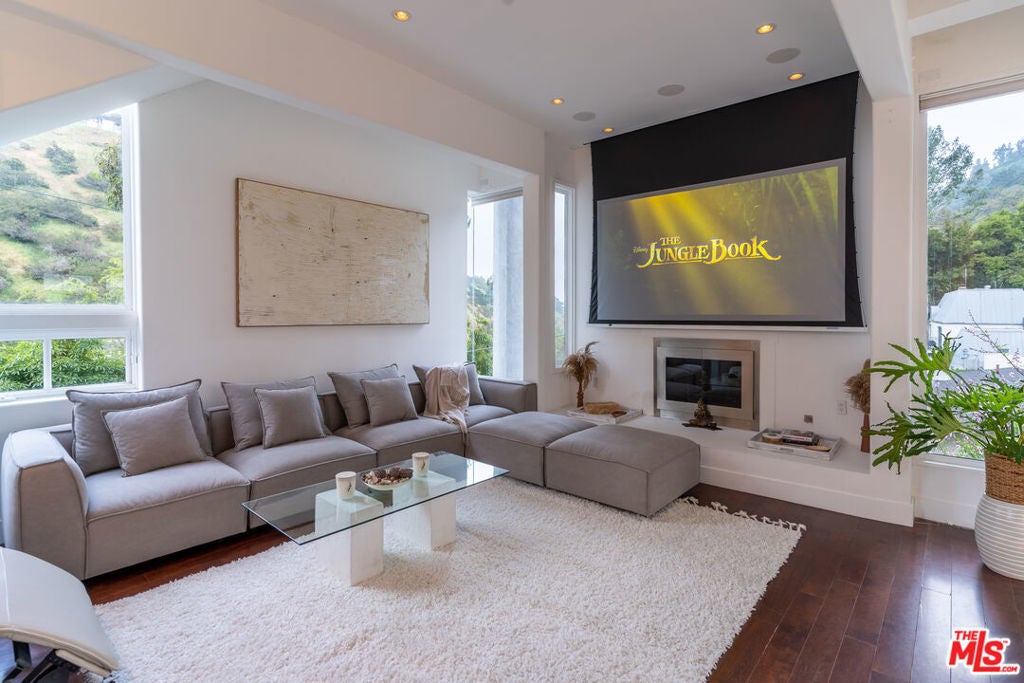 Photo of Listing #25620585