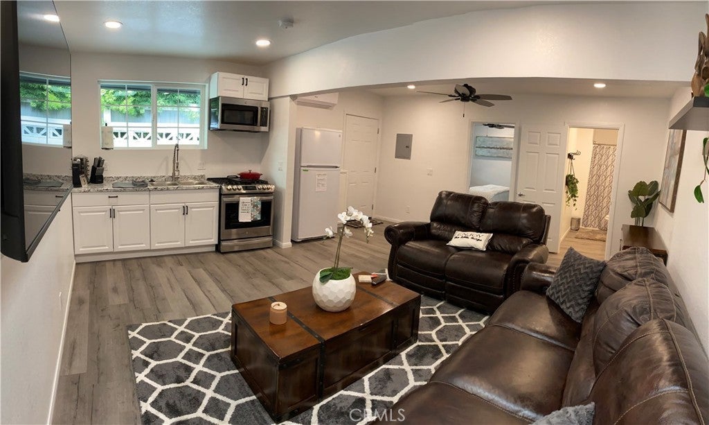 Photo of Listing #CV25263309