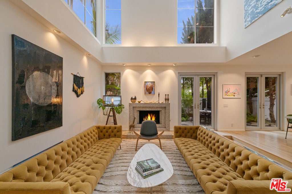 Photo of Listing #25618535