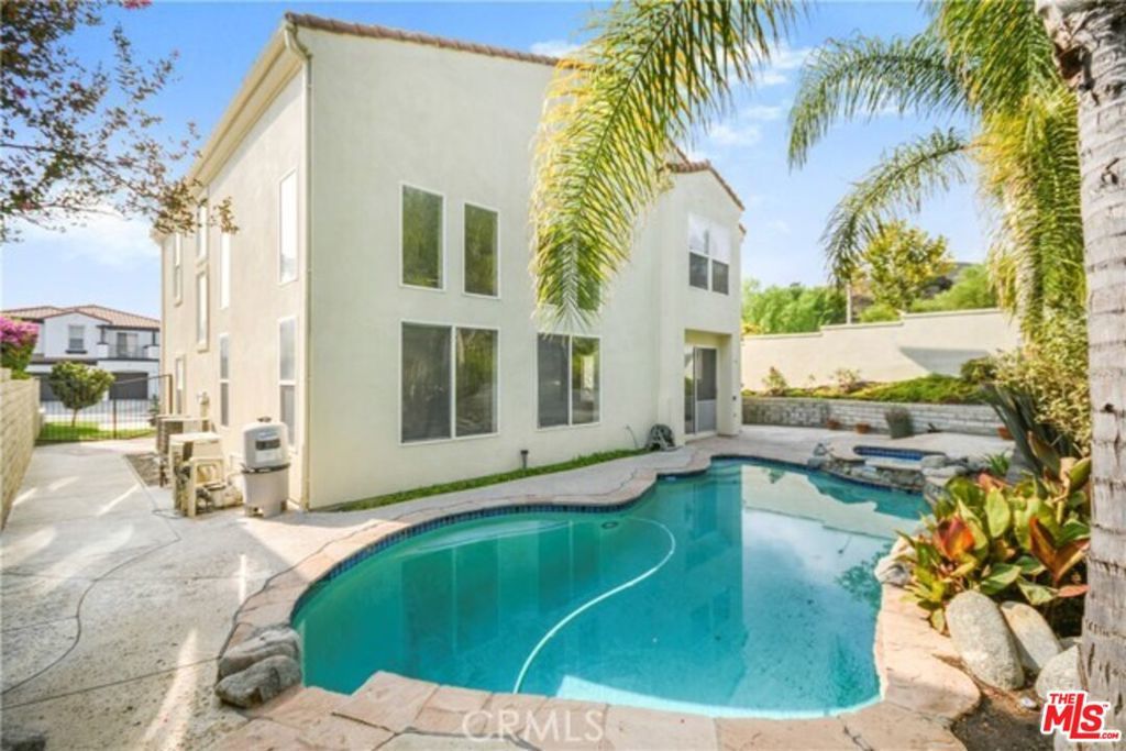 Photo of Listing #25621025