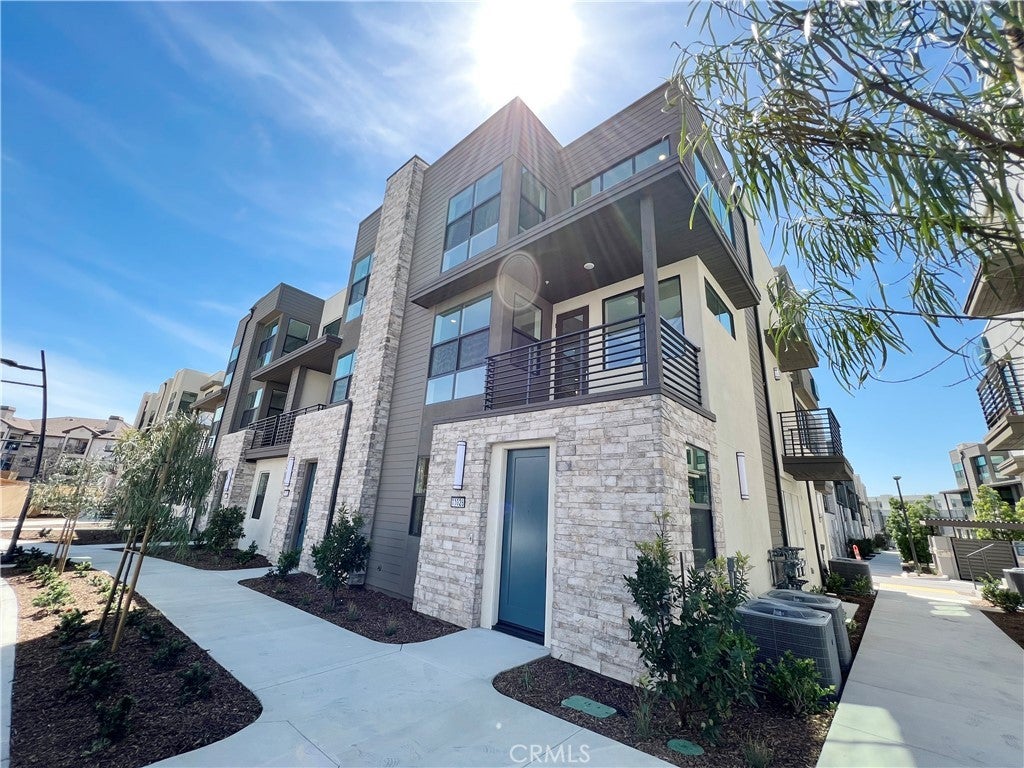 Photo of Listing #OC25263560