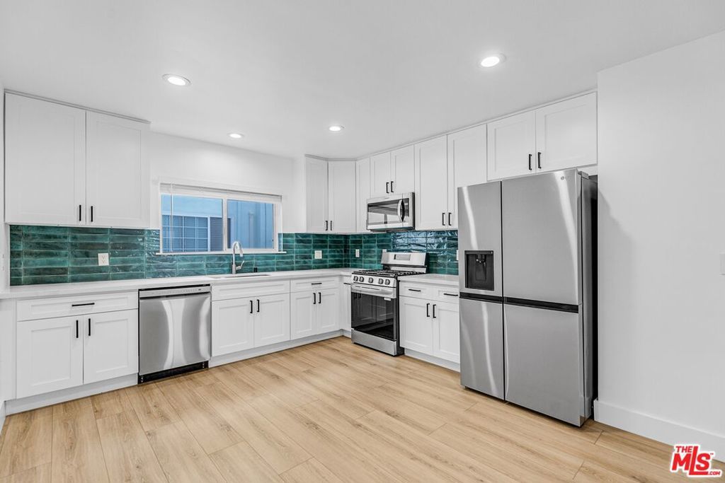 Photo of Listing #25618359