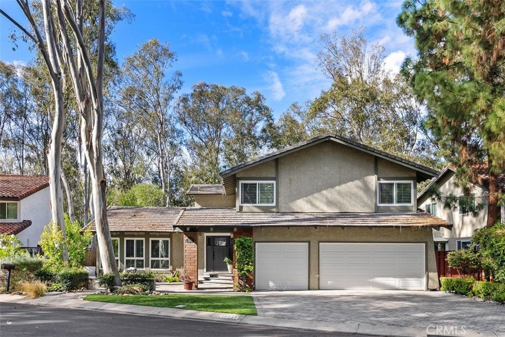 22221 Treeridge, Lake Forest