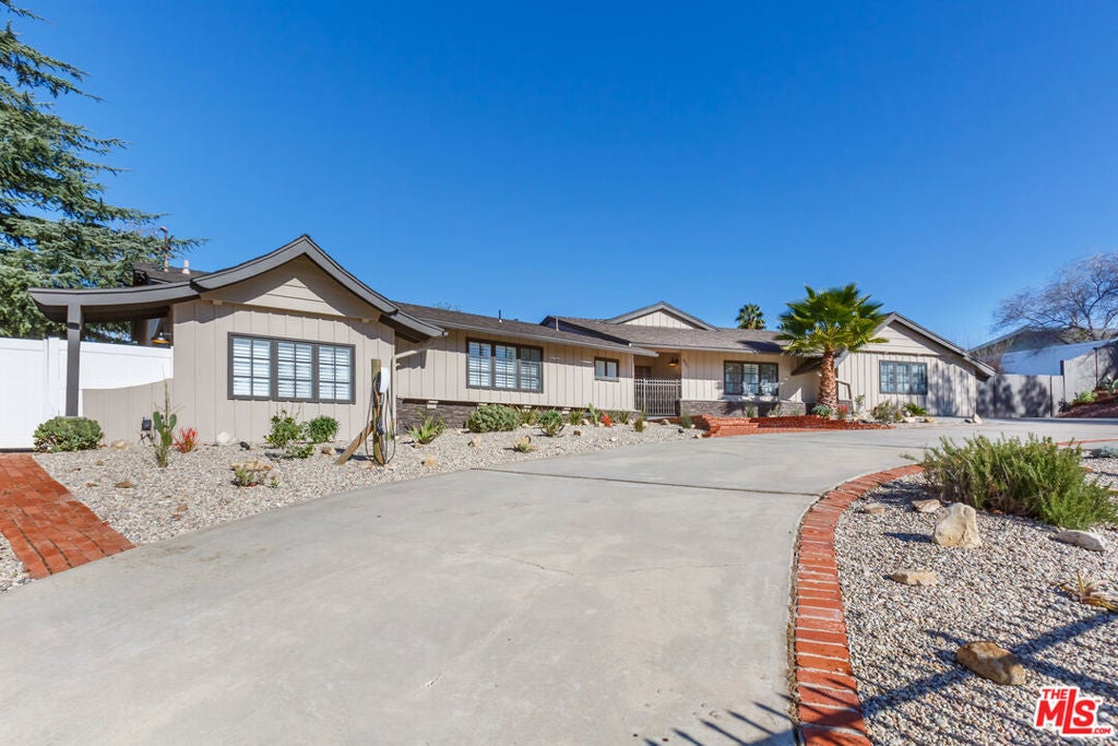 Photo of Listing #25621151