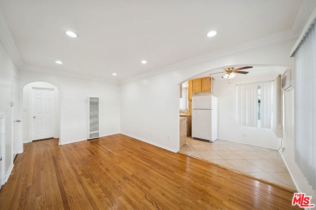 Photo of Listing #25621591