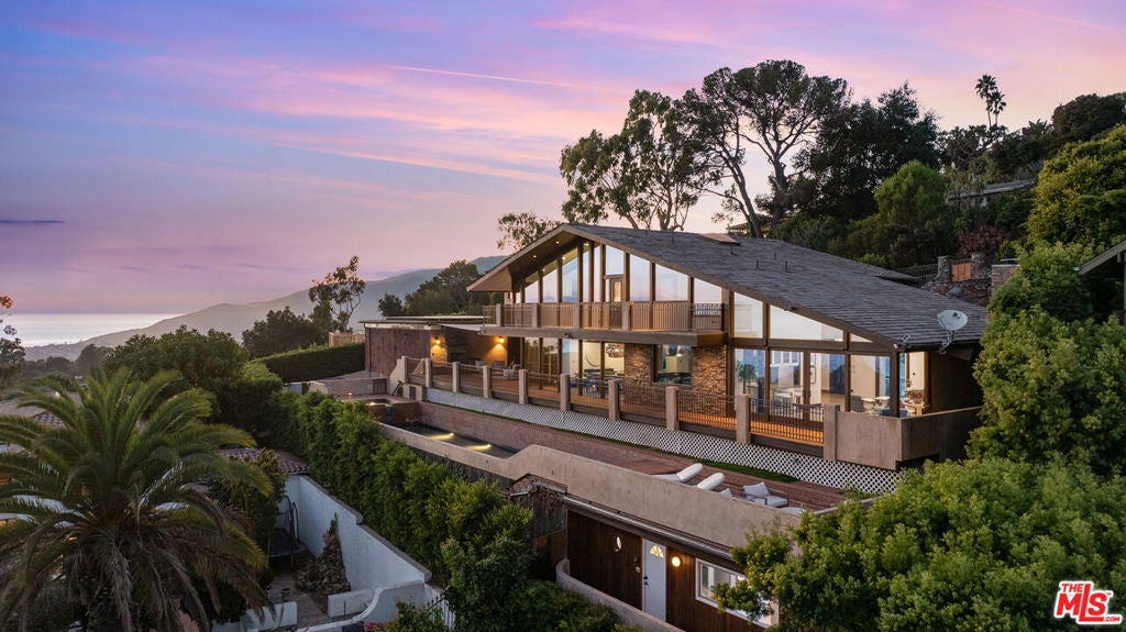 Photo of Listing #25621471