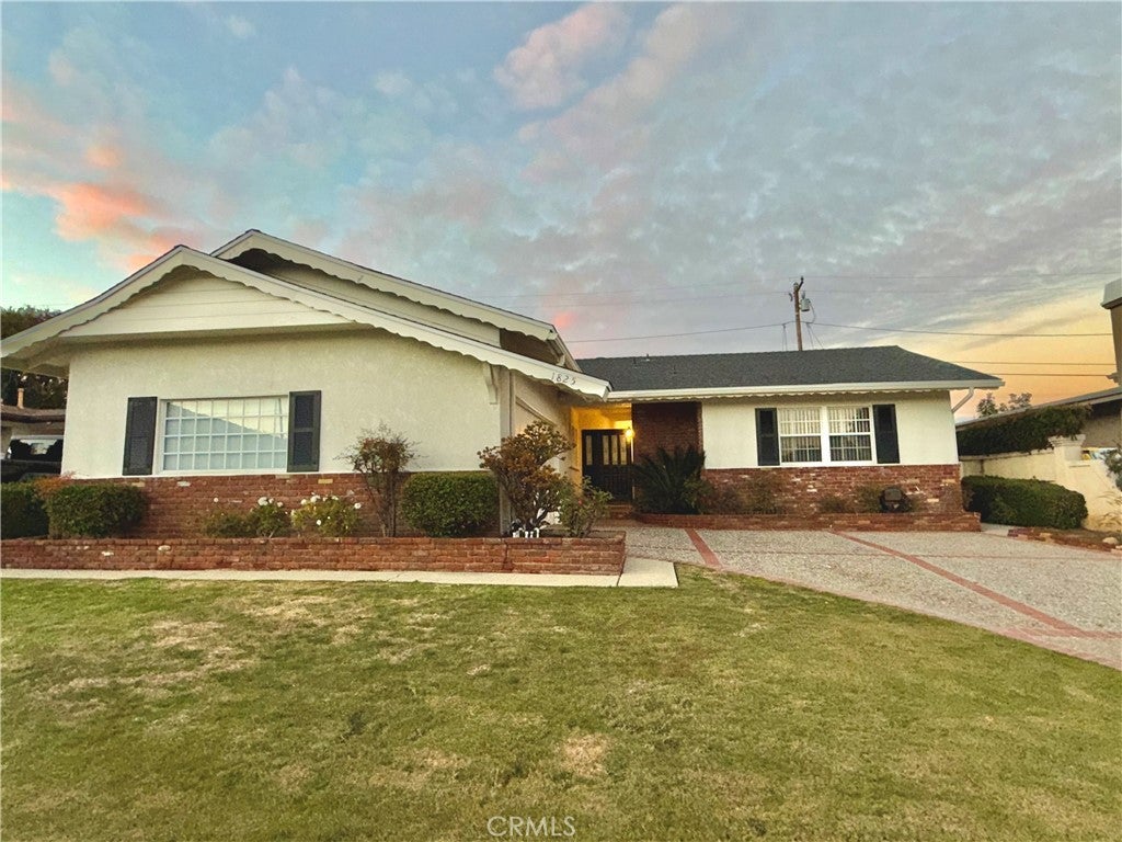 Photo of Listing #SB25264126