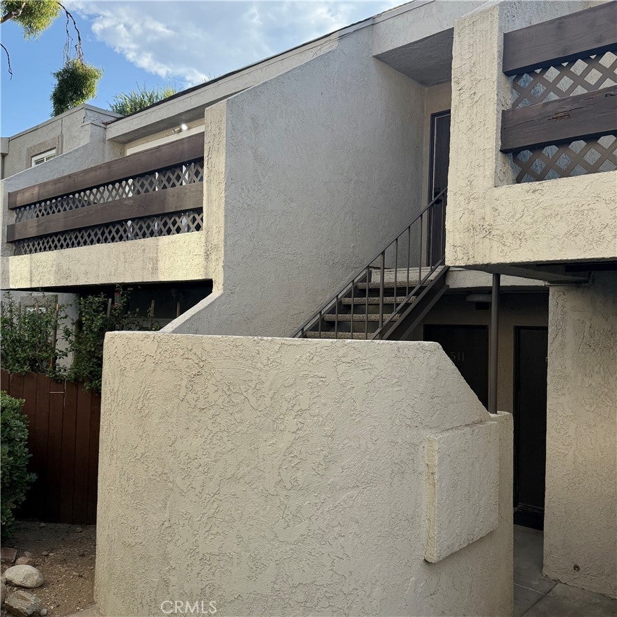 Photo of Listing #IV25264309