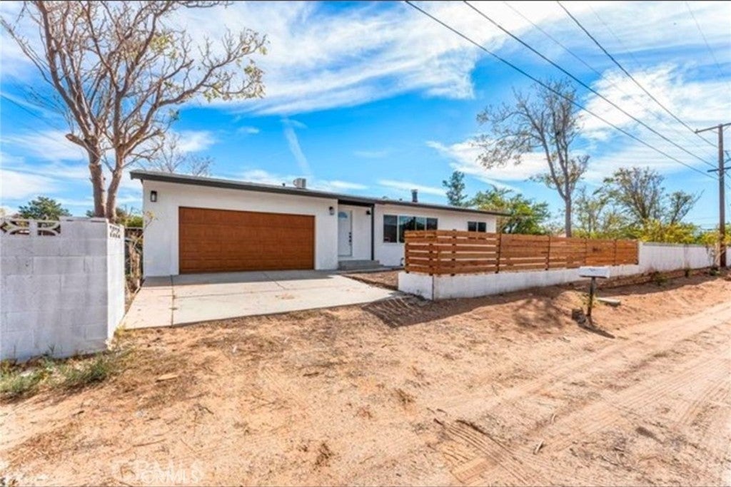 Photo of Listing #SR25265241