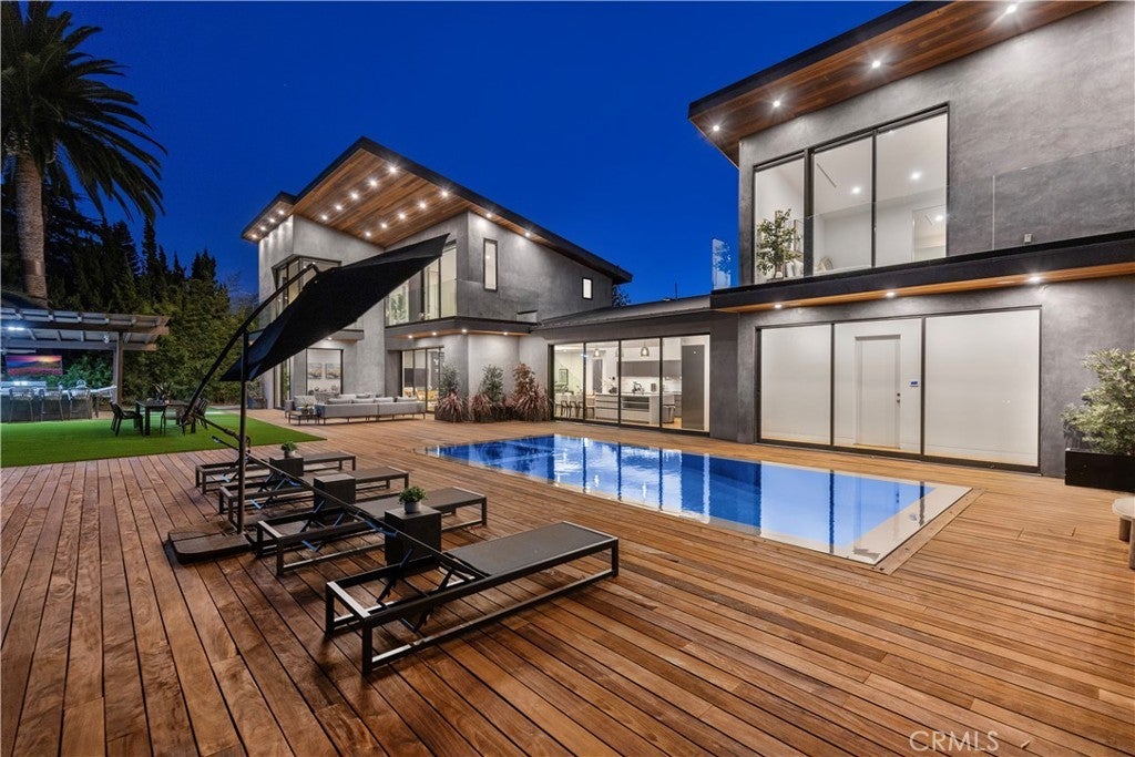 Photo of Listing #SR25263958