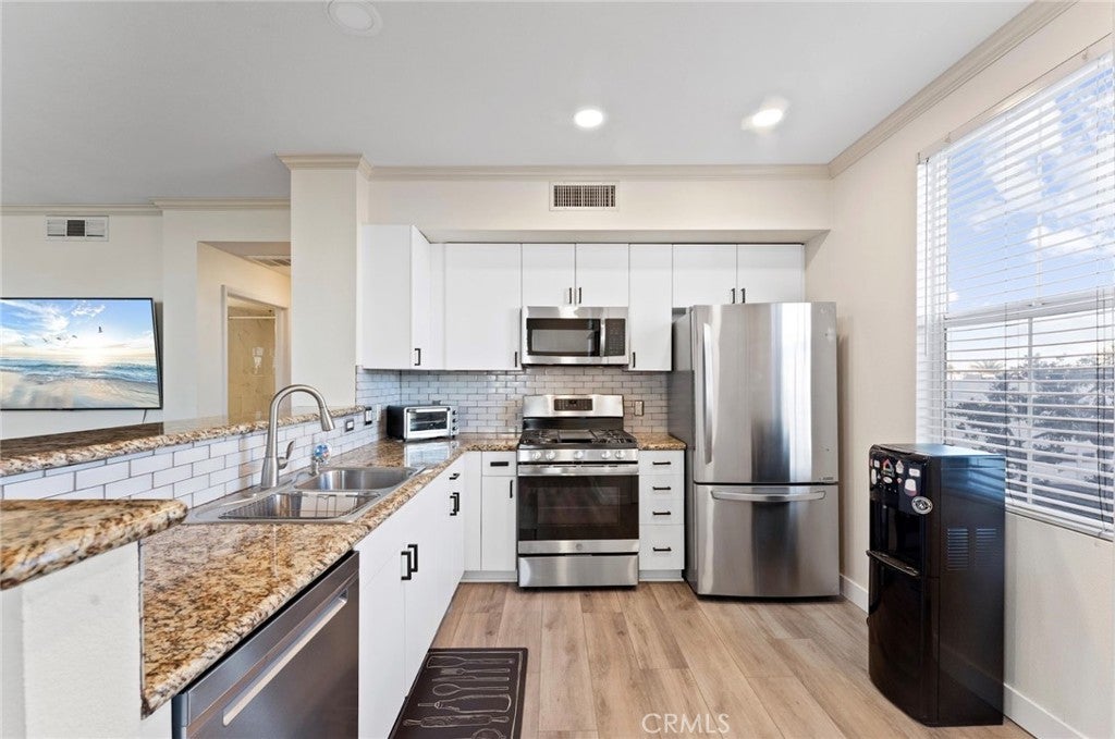 Photo of Listing #PW25260435