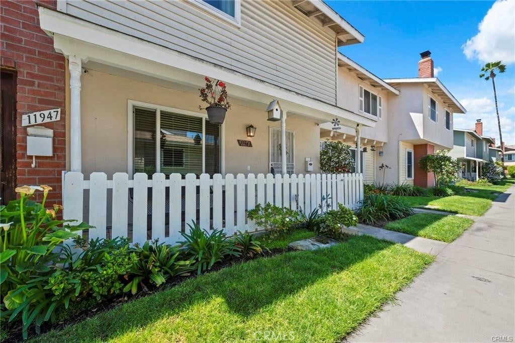 Photo of Listing #OC25265545