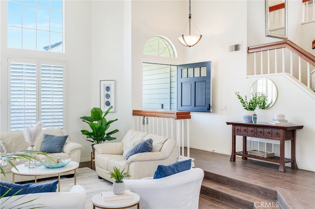 Photo of Listing #OC25266328