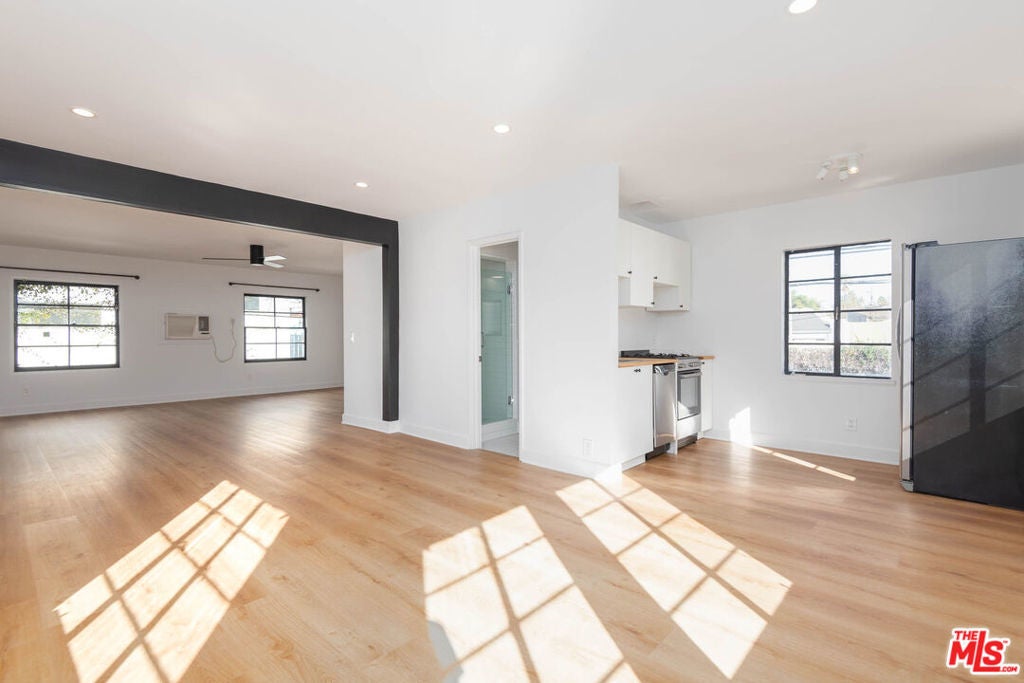 Photo of Listing #25622857