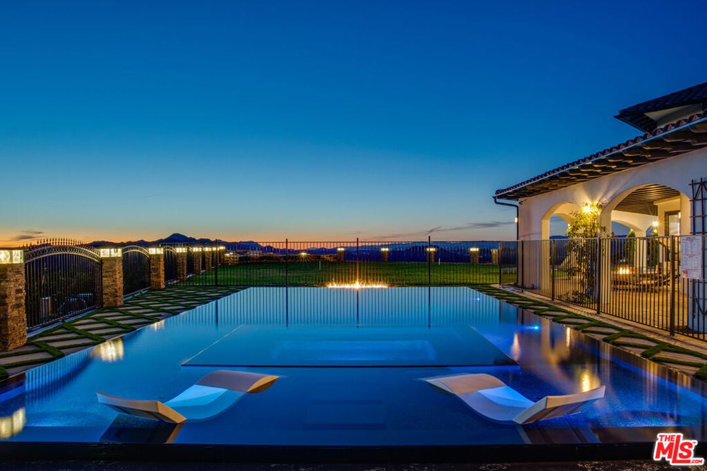 Photo of Listing #25604271