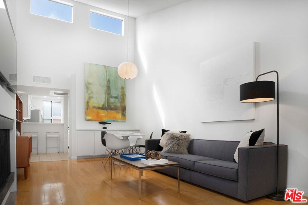 Photo of Listing #25622937