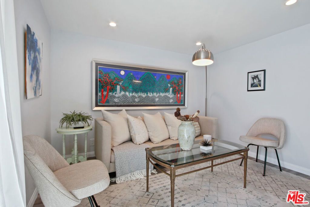 6438 Rhea Avenue, Reseda