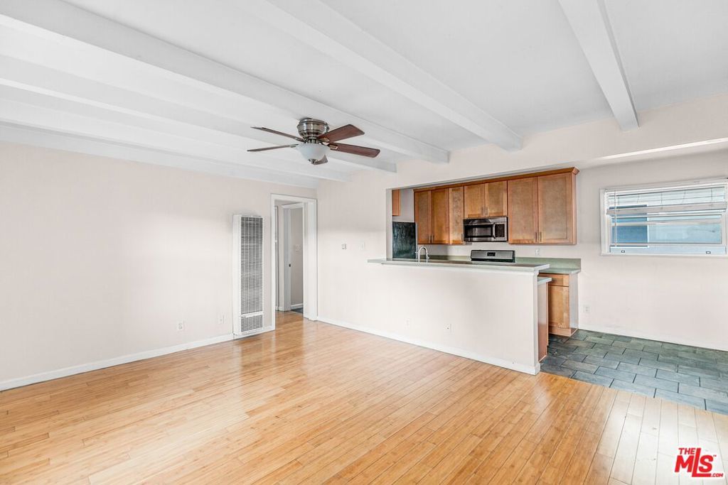 Photo of Listing #25623037