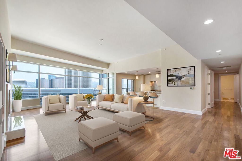 Photo of Listing #25613453