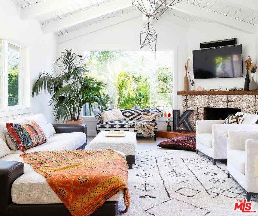 Photo of Listing #25621707