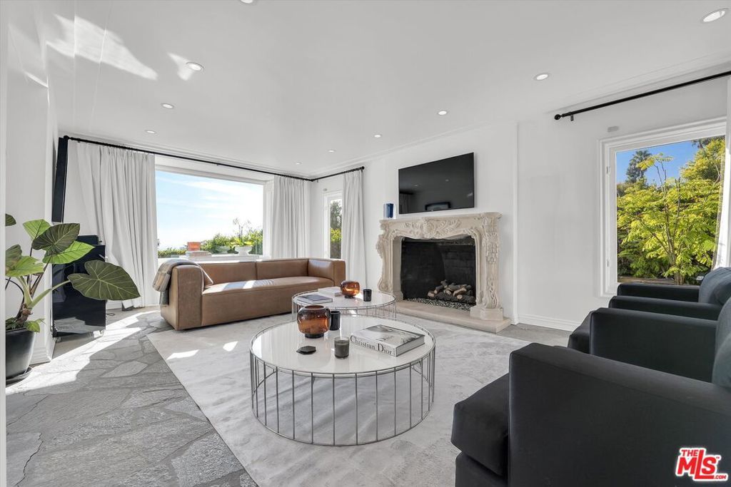 Photo of Listing #25623047