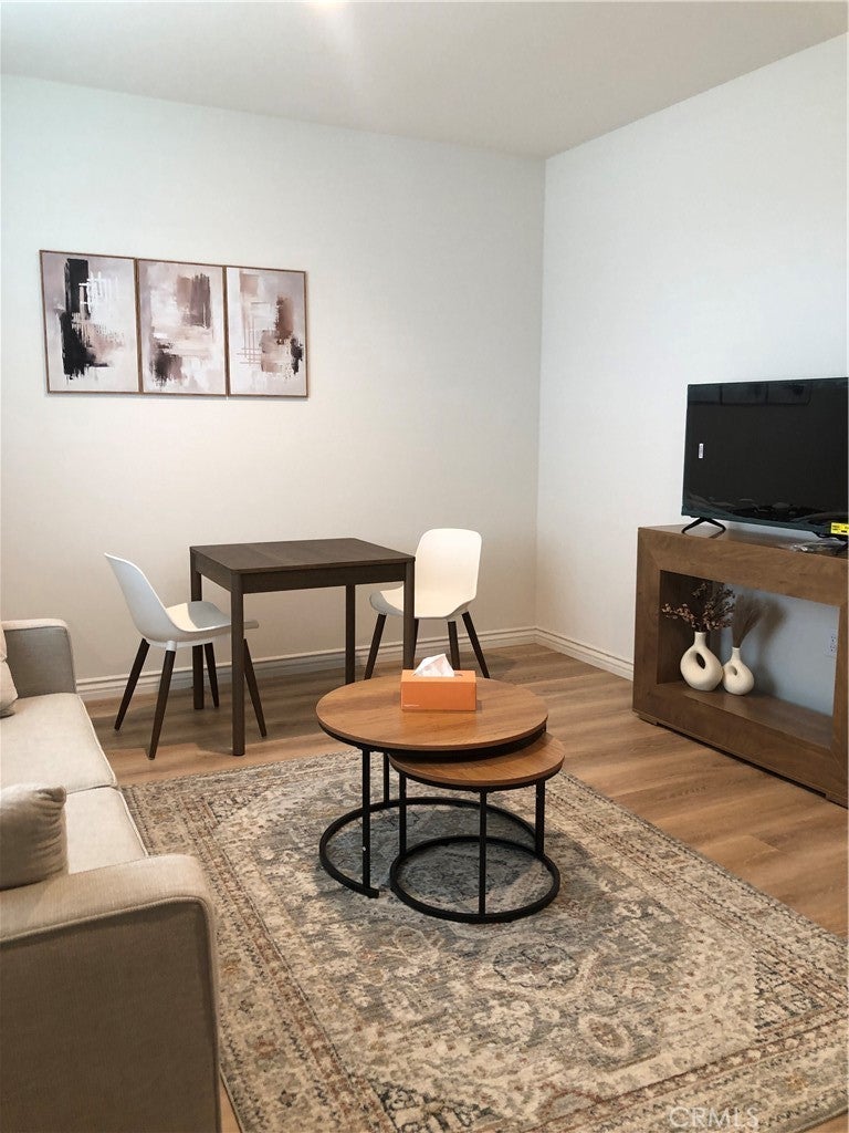 Photo of Listing #SR25267900