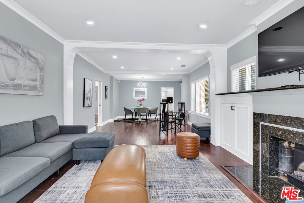 Photo of Listing #25623871