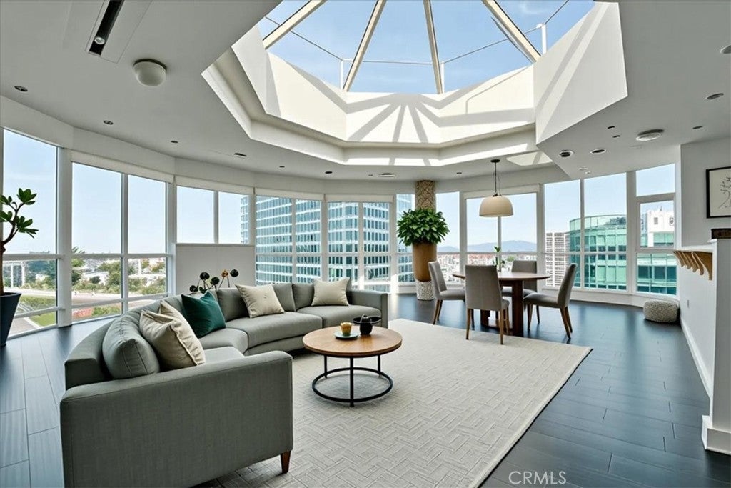 Photo of Listing #PW25266691