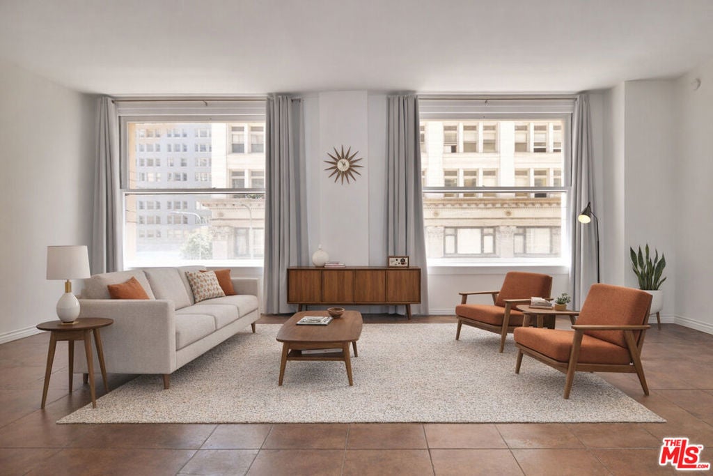 Photo of Listing #25623927